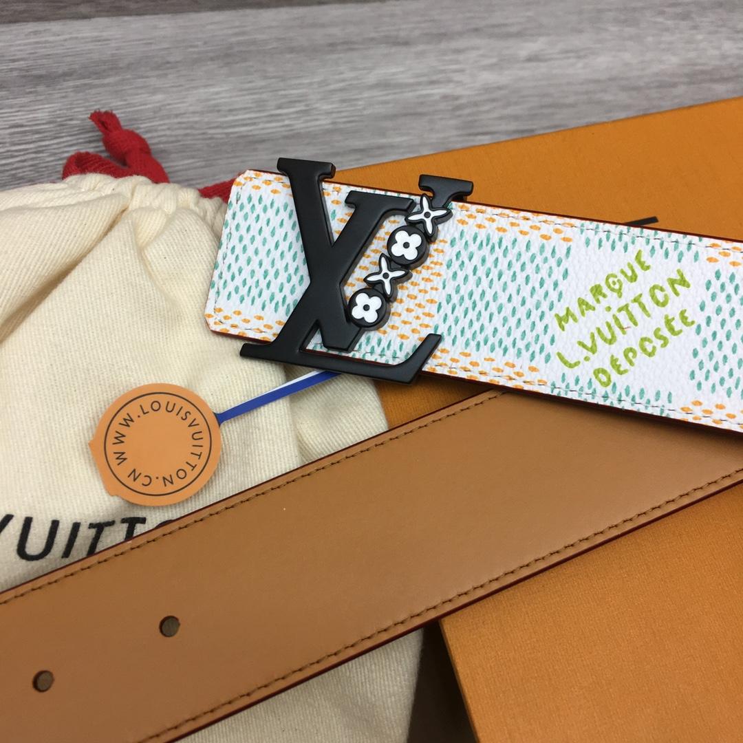 Louis Vuitton LV Initiales 40mm Reversible Belt - FashionPlug