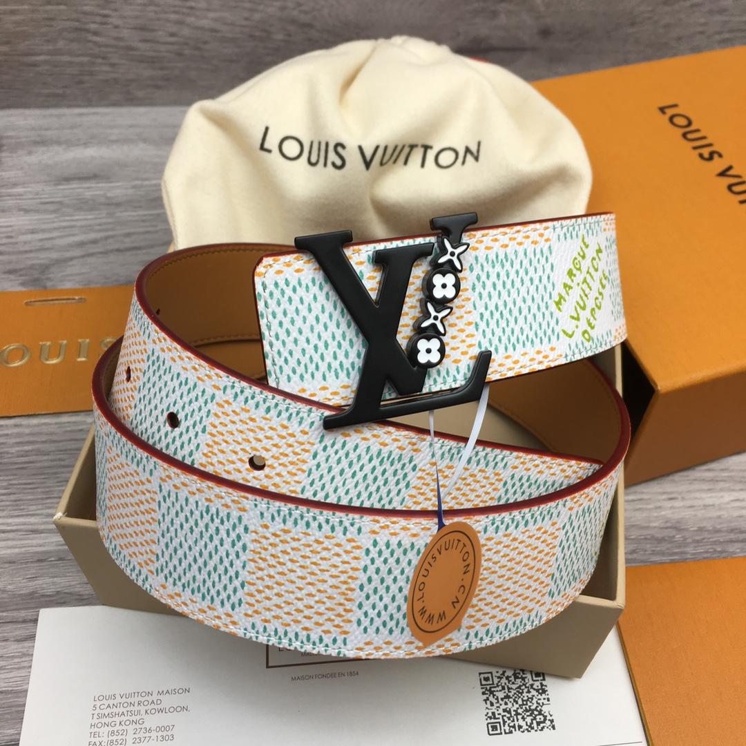 Louis Vuitton LV Initiales 40mm Reversible Belt - FashionPlug