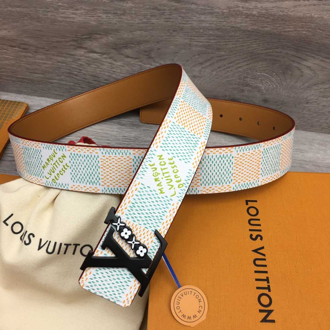 Louis Vuitton LV Initiales 40mm Reversible Belt - FashionPlug