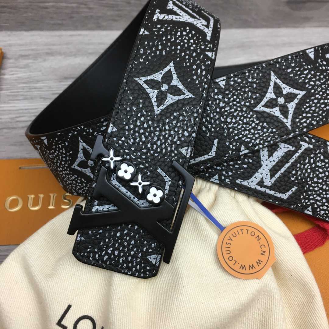 Louis Vuitton 40mm Reversible Belt - FashionPlug