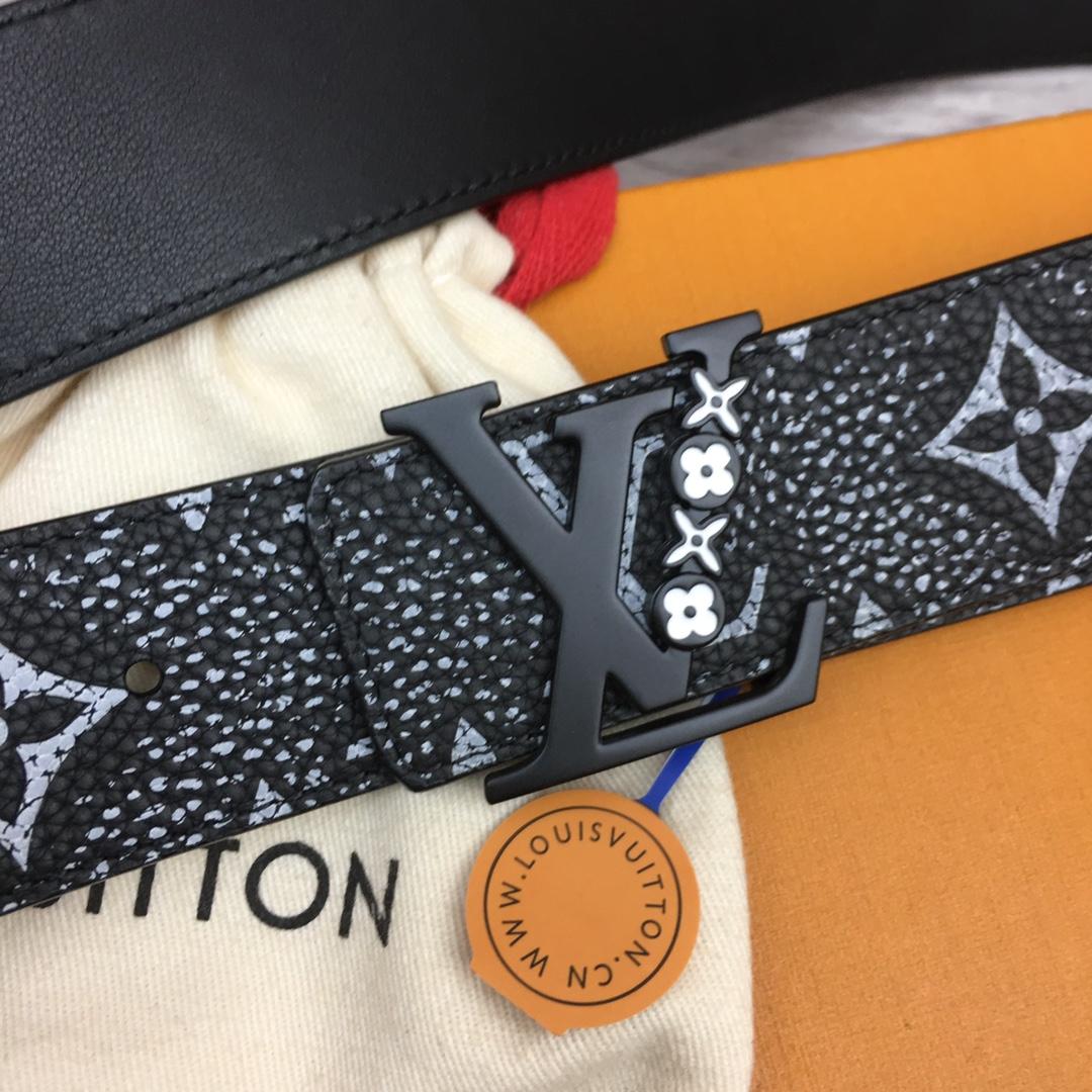 Louis Vuitton 40mm Reversible Belt - FashionPlug