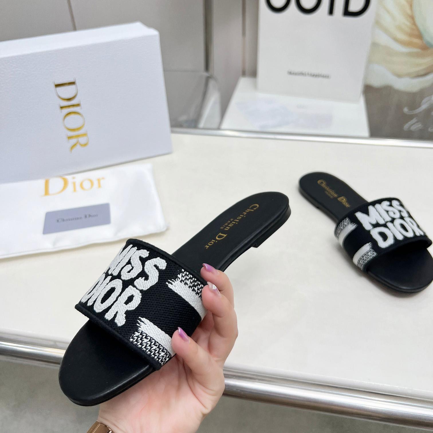Dior Dway Slide - FashionPlug