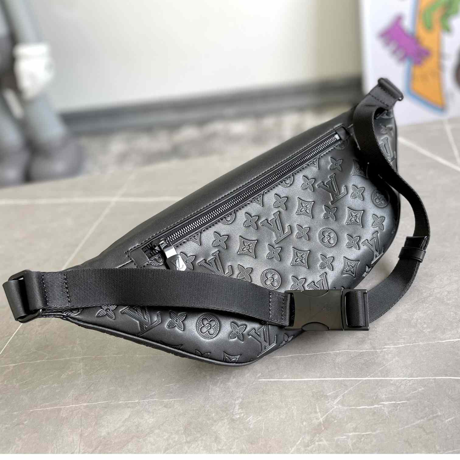 Louis Vuitton Discovery Bumbag  M44388   47-20-9cm - FashionPlug