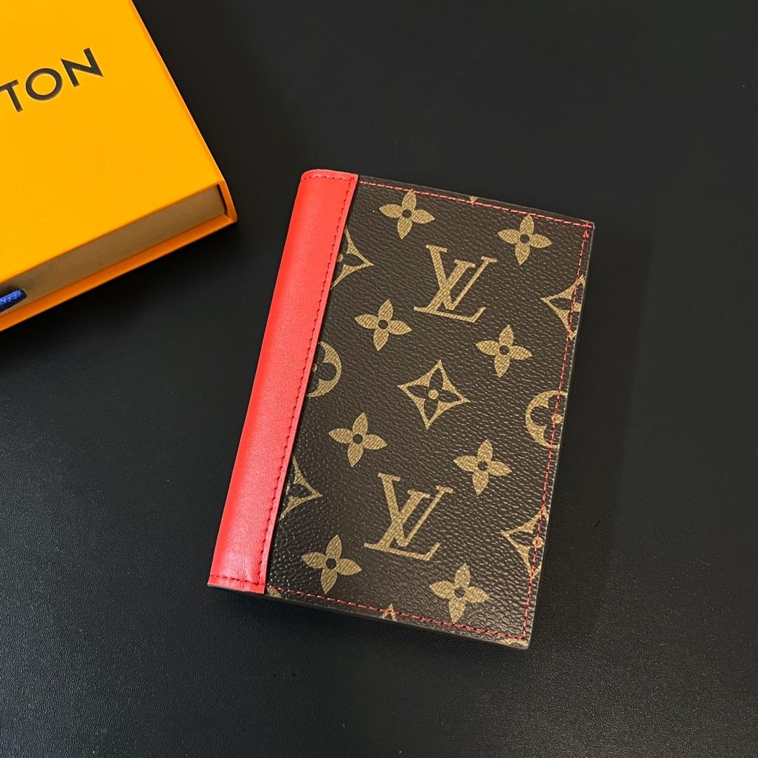 Louis Vuitton Passport Cover   M82862 - FashionPlug