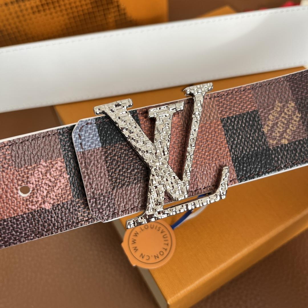 Louis Vuitton LV Initiales 40mm Reversible Belt - FashionPlug