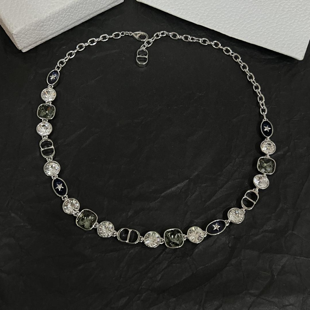 Dior Star Necklace - FashionPlug