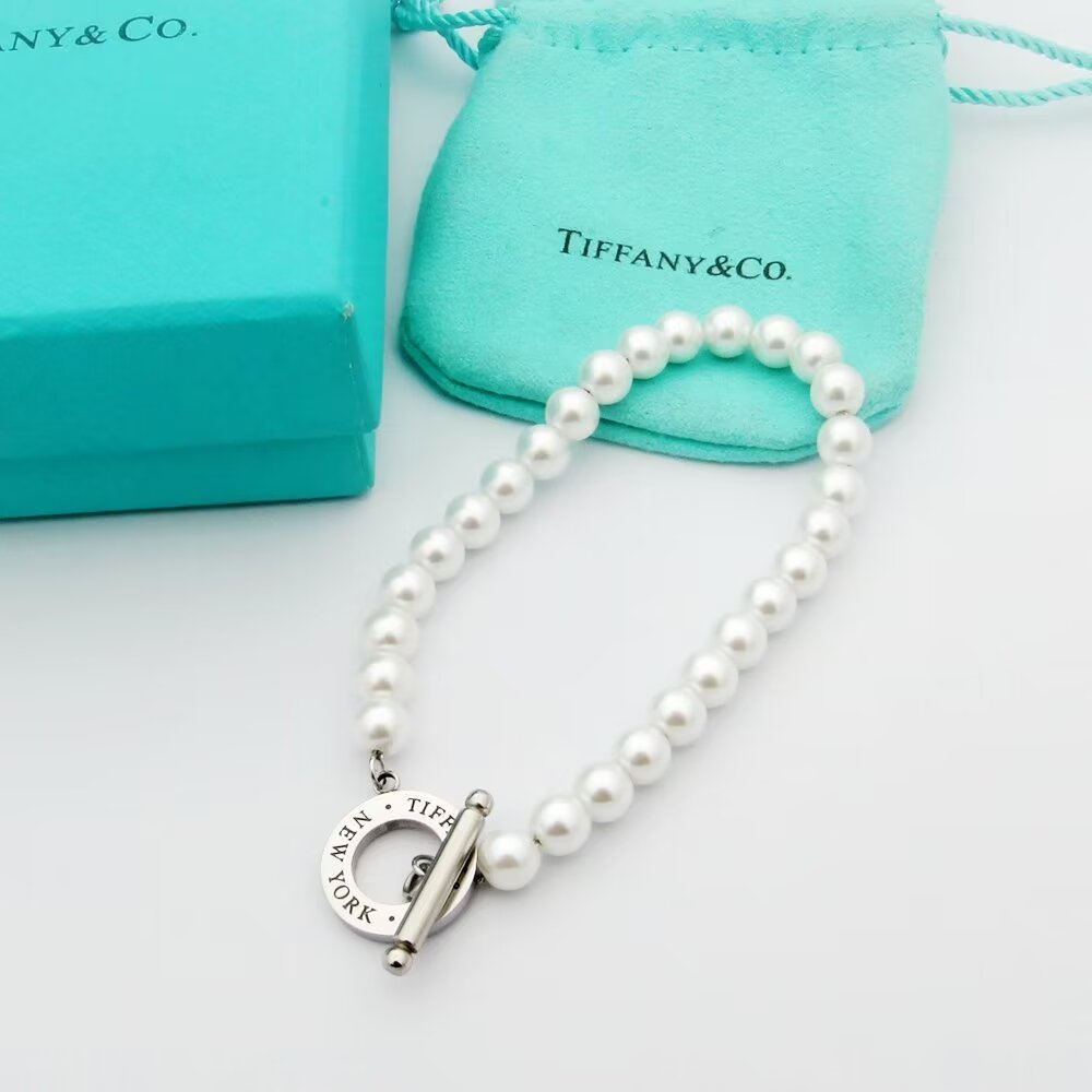 Tiffany & Co. Freshwater Pearl Toggle Bracelet - FashionPlug