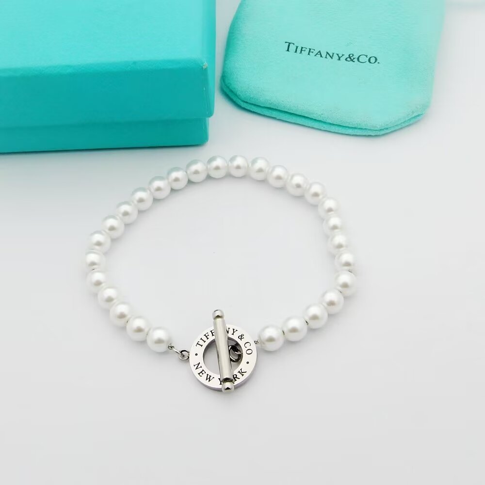 Tiffany & Co. Freshwater Pearl Toggle Bracelet - FashionPlug
