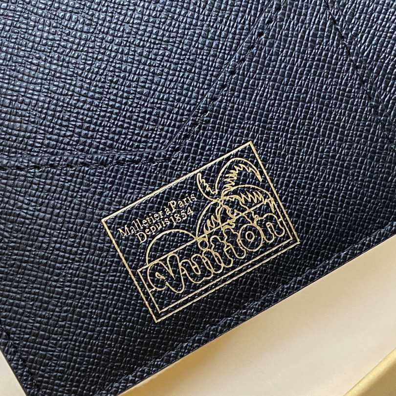 Louis Vuitton Passport Cover  M83479 - FashionPlug