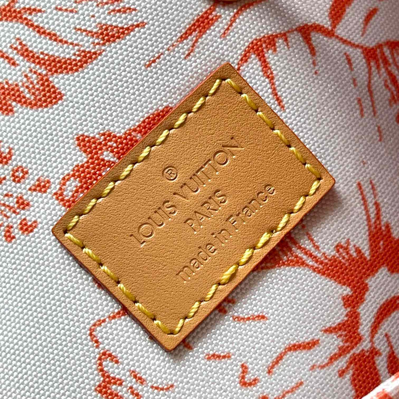 Louis Vuitton Néonoé BB   M25315 - FashionPlug