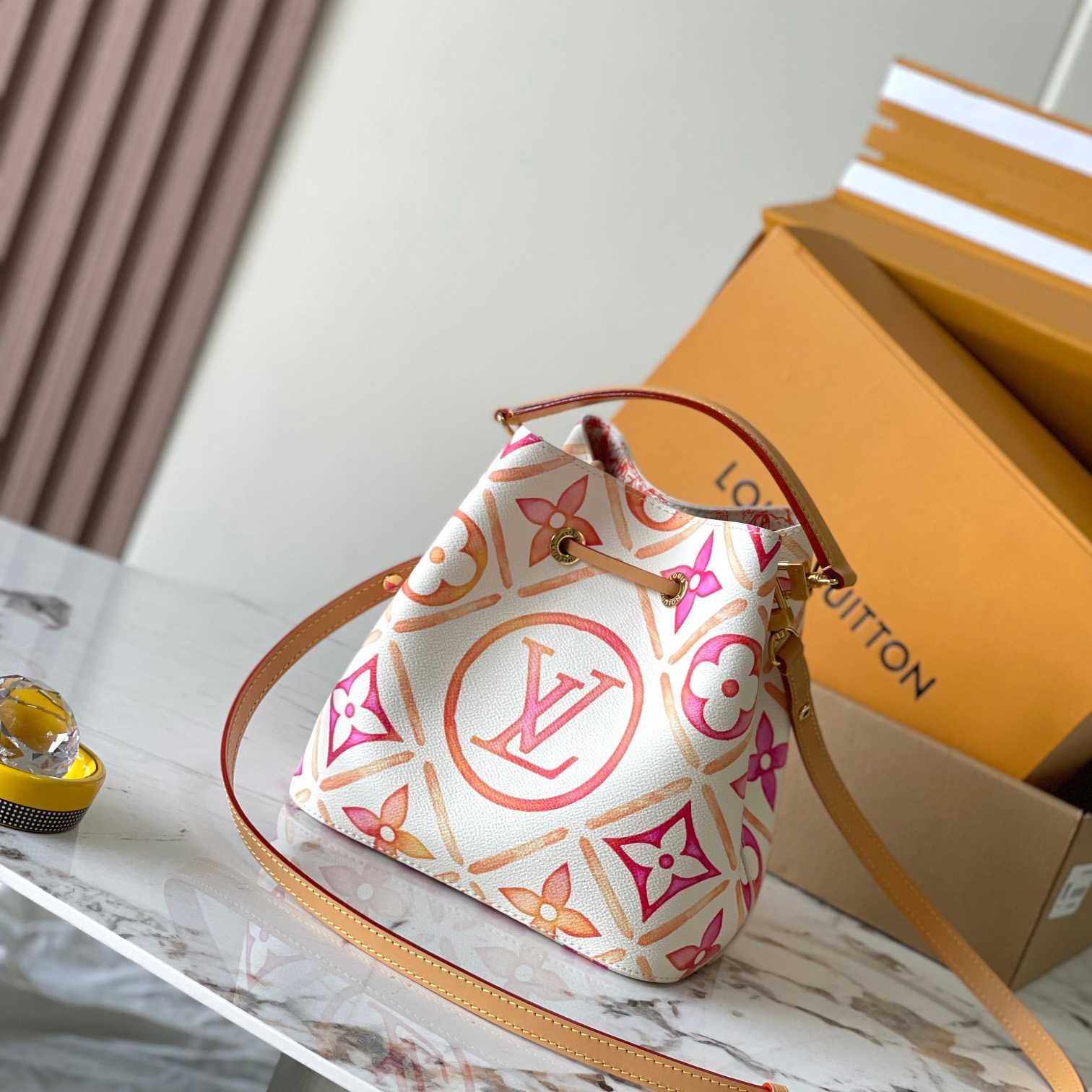 Louis Vuitton Néonoé BB   M25315 - FashionPlug