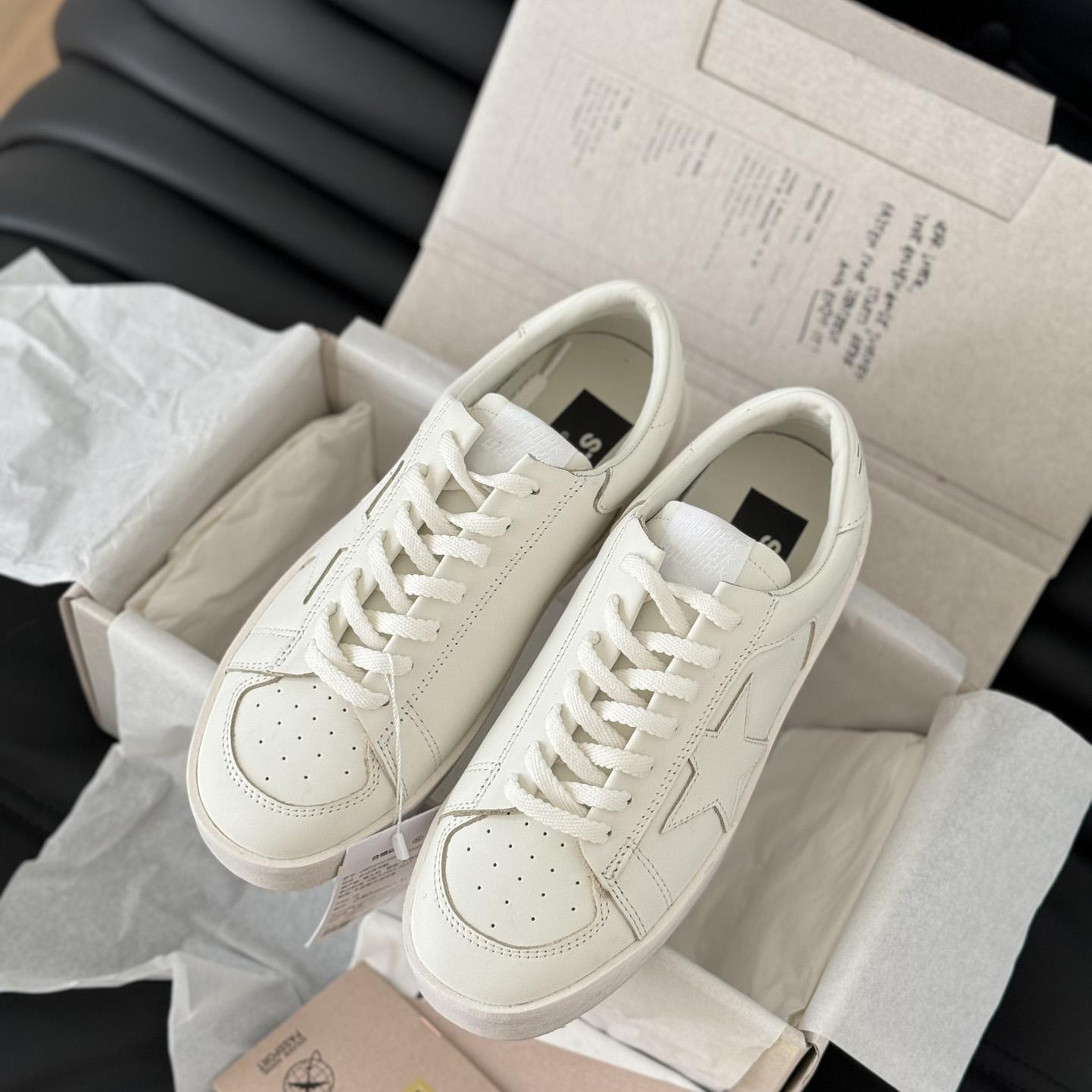 Golden Goose Sneakers - FashionPlug