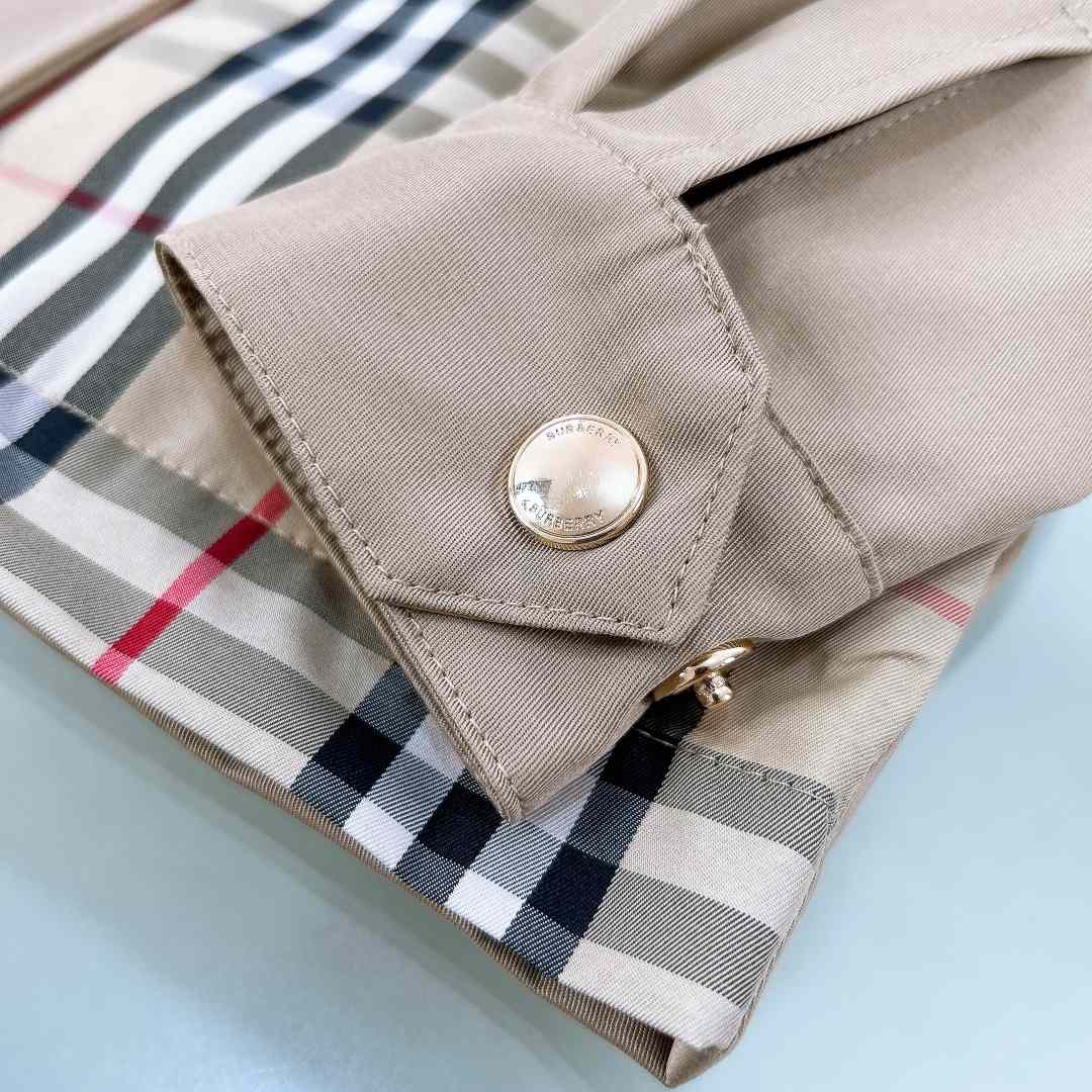 Burberry Kid's Jacket - FashionPlug