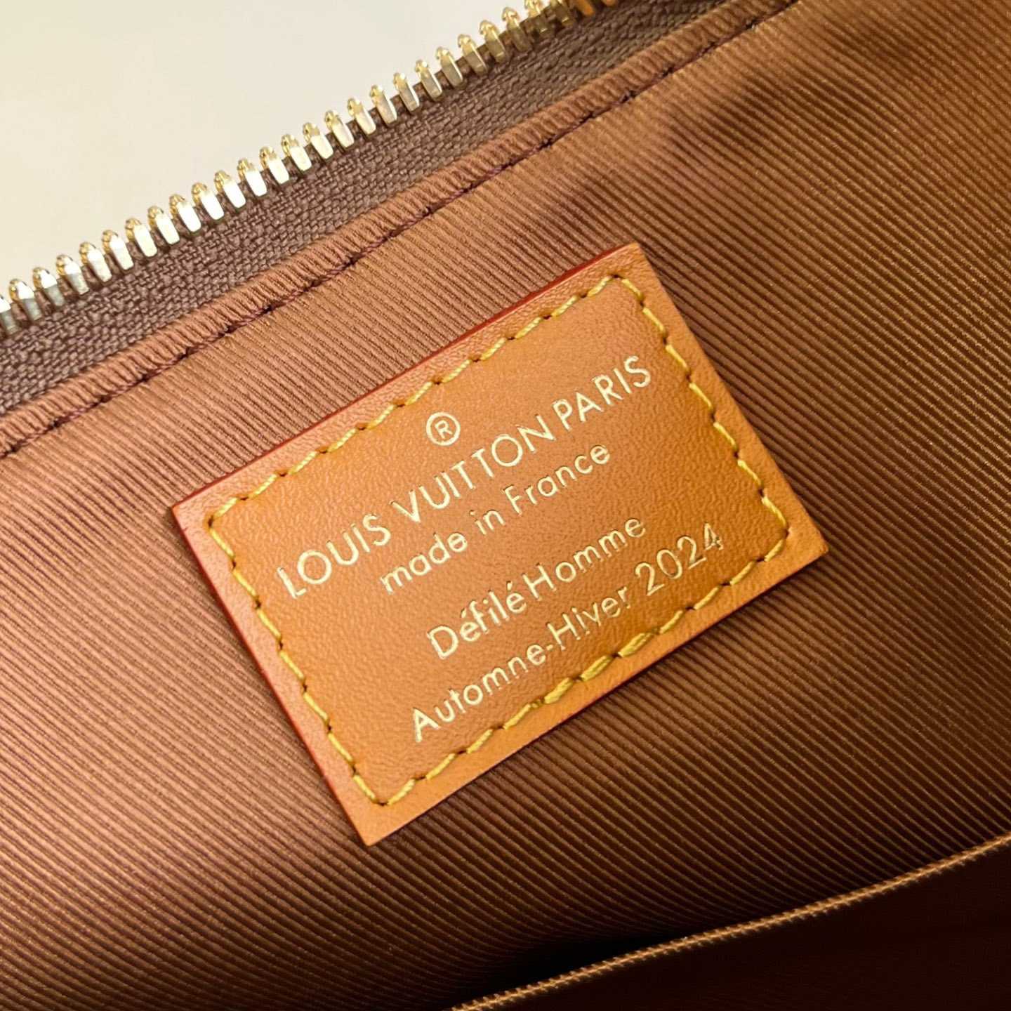 Louis Vuitton Pochette Accessoire XL   M11623 - FashionPlug