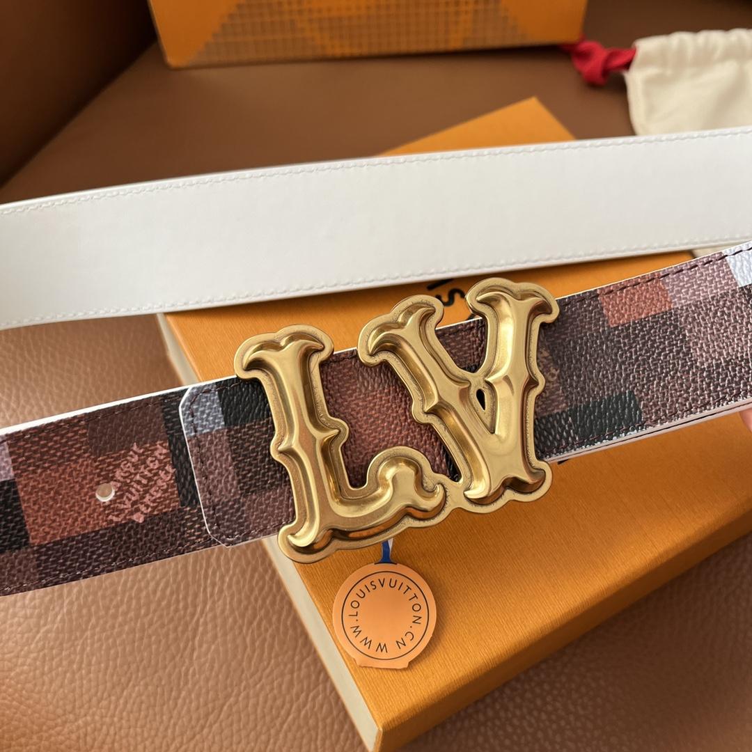 Louis Vuitton LV Initiales 40mm Reversible Belt - FashionPlug