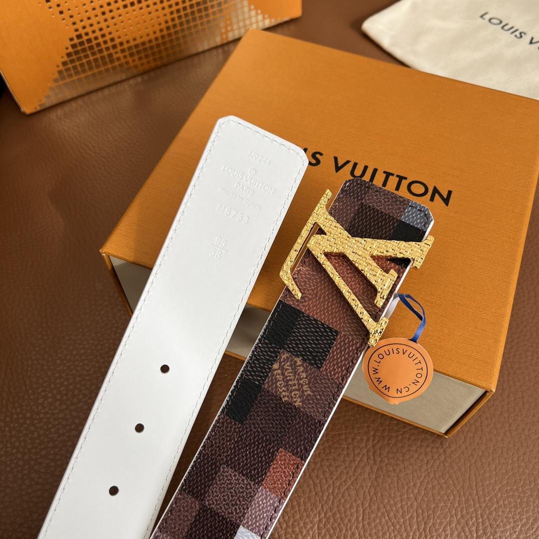Louis Vuitton LV Initiales 40mm Reversible Belt - FashionPlug