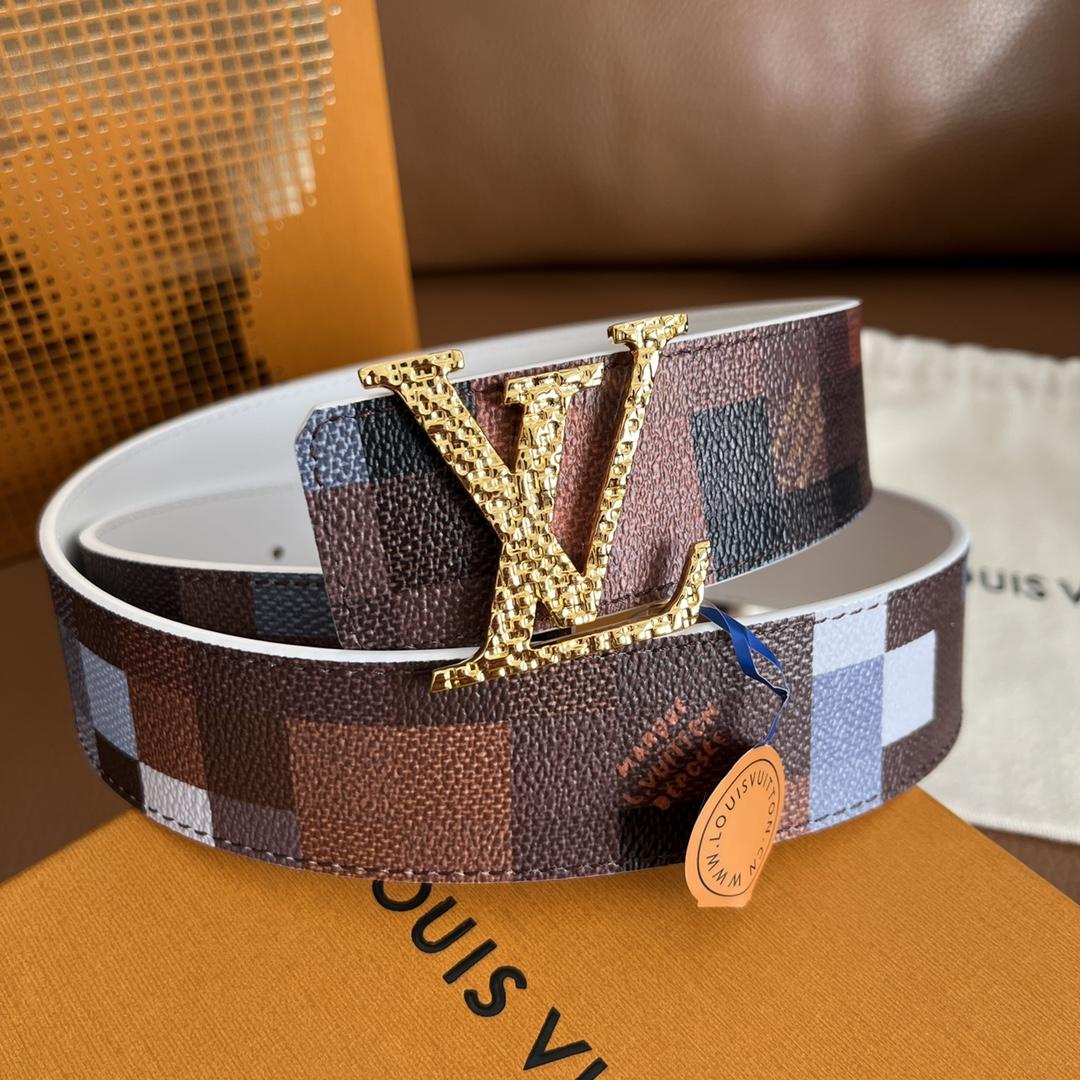 Louis Vuitton LV Initiales 40mm Reversible Belt - FashionPlug