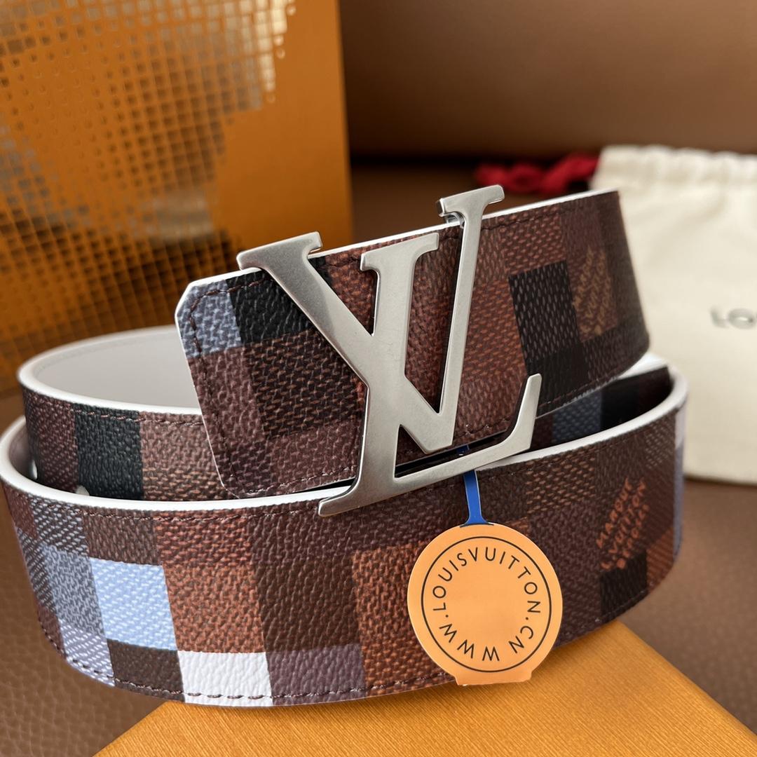 Louis Vuitton LV Initiales 40mm Reversible Belt - FashionPlug