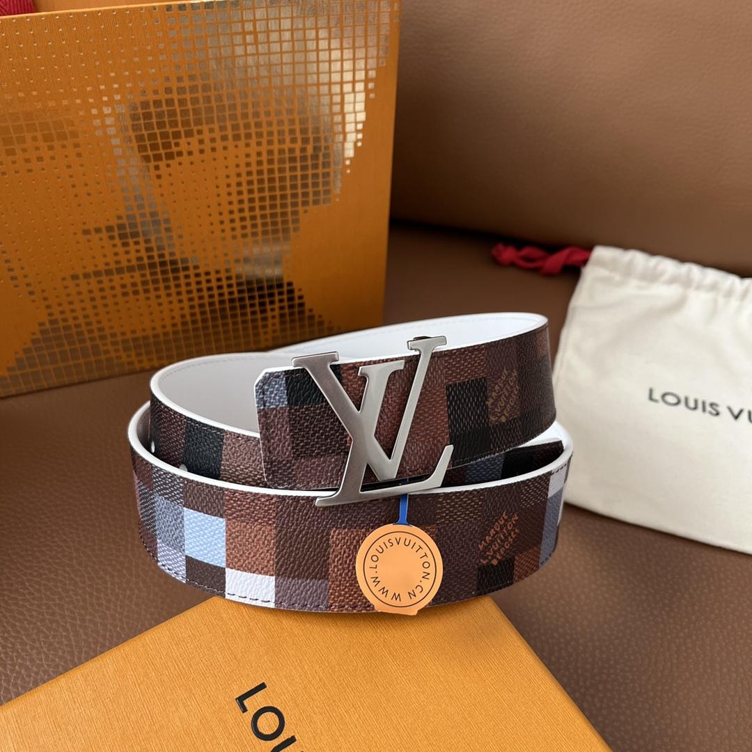 Louis Vuitton LV Initiales 40mm Reversible Belt - FashionPlug