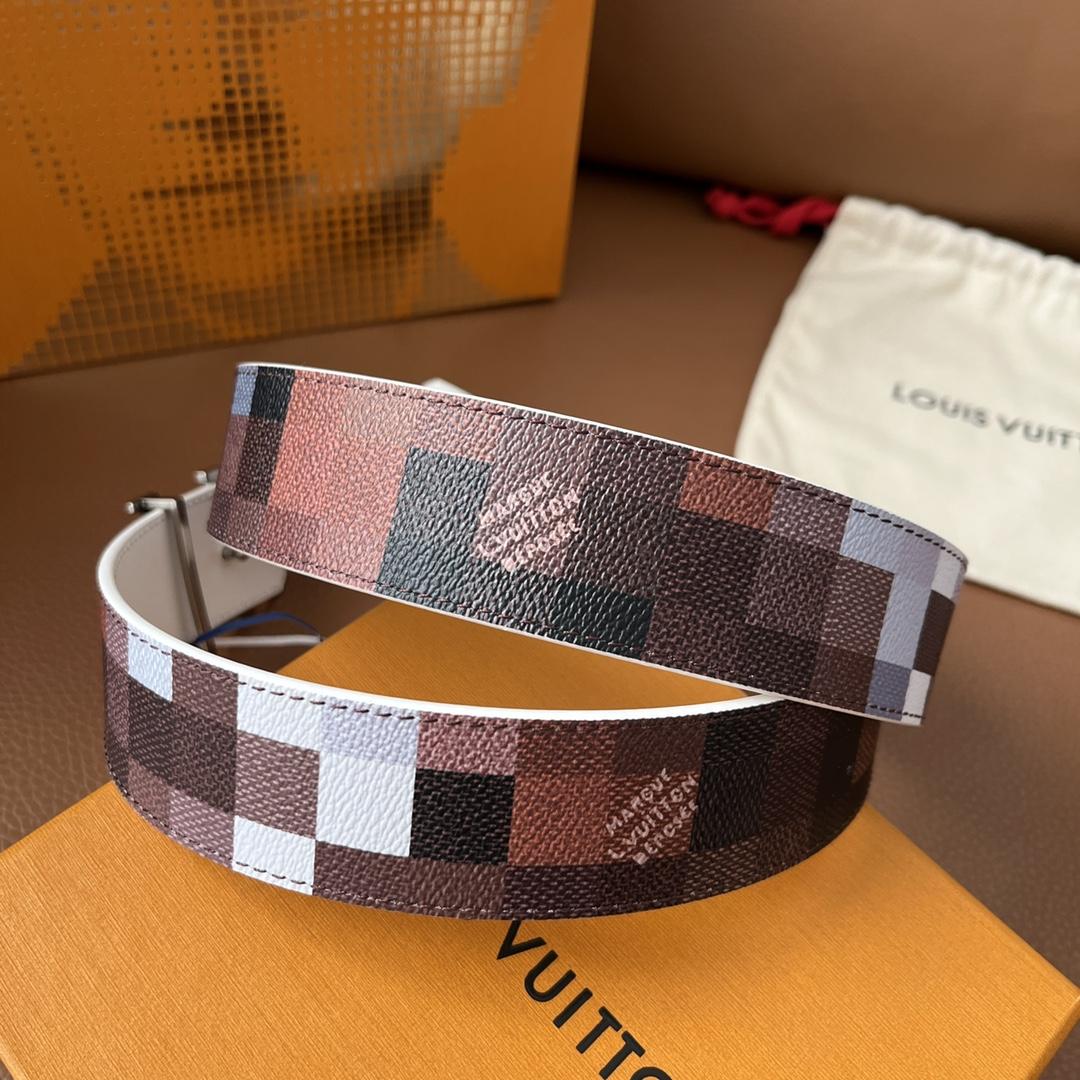 Louis Vuitton LV Initiales 40mm Reversible Belt - FashionPlug