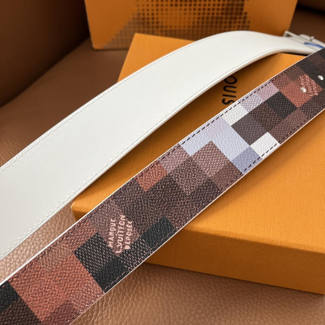 Louis Vuitton LV Initiales 40mm Reversible Belt - FashionPlug