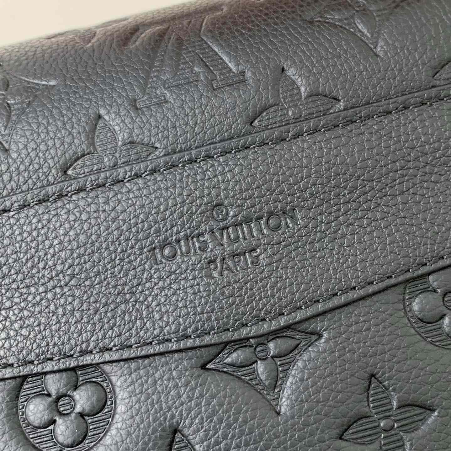 Louis Vuitton Messenger Voyager PM   M25121 - FashionPlug