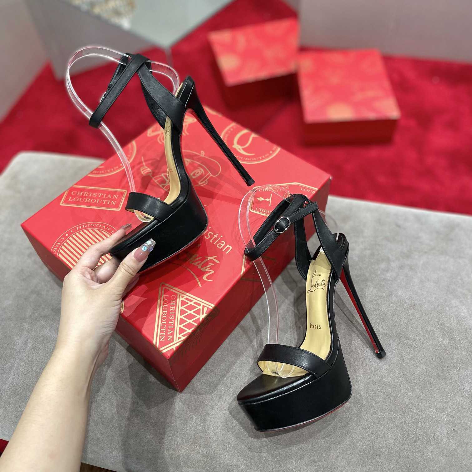 Christian Louboutin Loubi Queen Alta 150 Leather Platform Sandals - FashionPlug