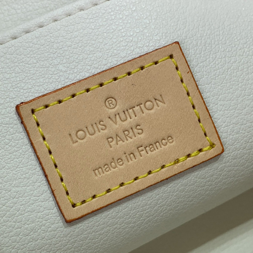 Louis Vuitton Cosmetic Pouch   M83597 - FashionPlug