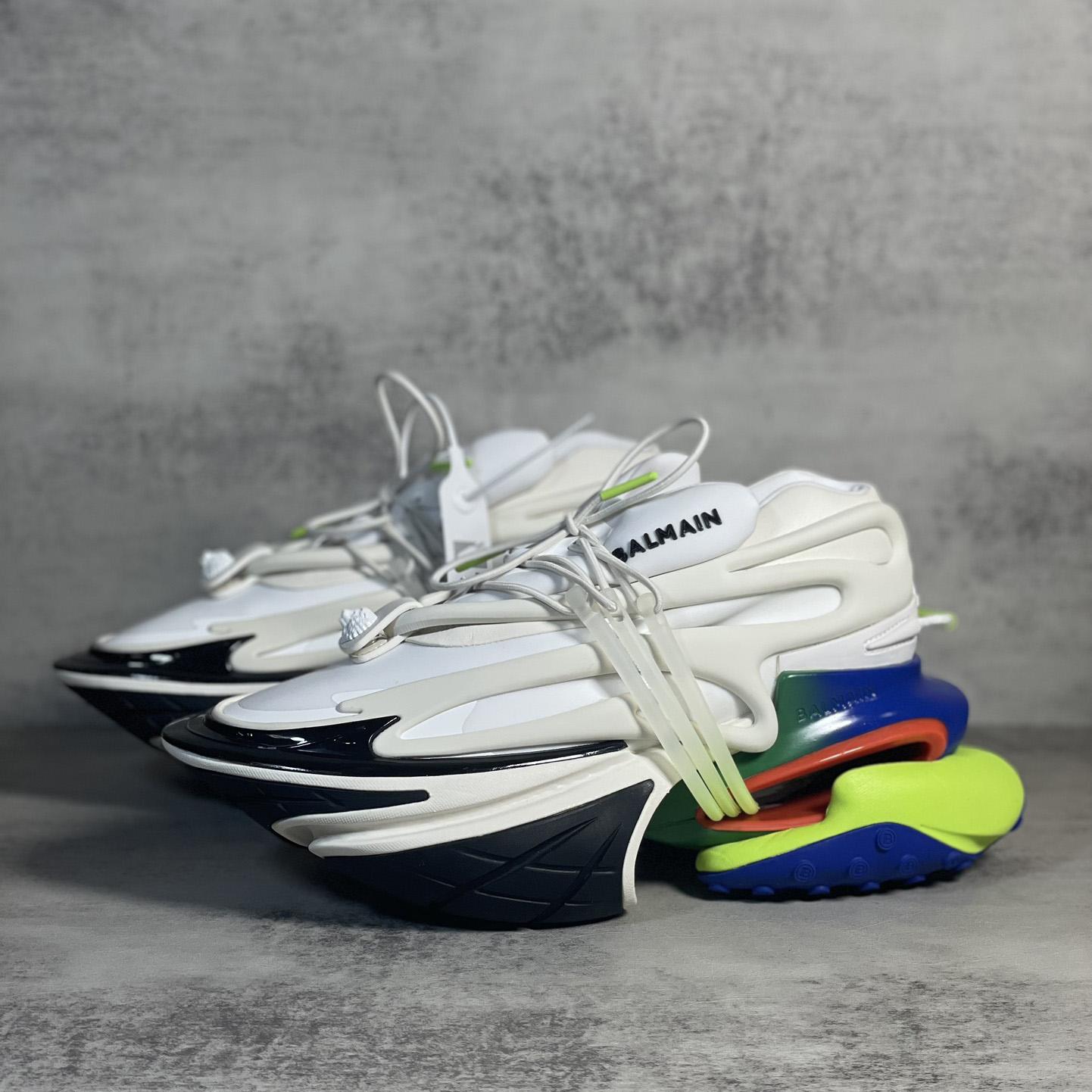 Balmain "Unicorn" Low top Sneakers - FashionPlug