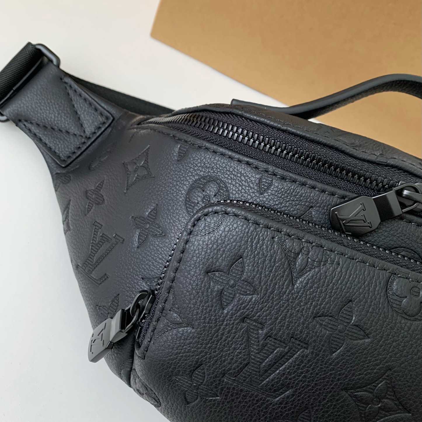 Louis Vuitton Rush Bumbag  M25227 - FashionPlug