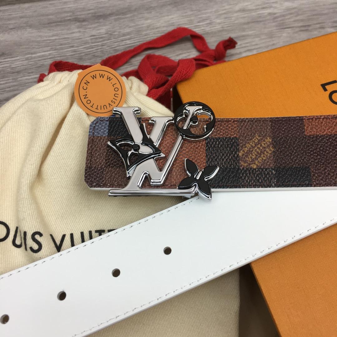 Louis Vuitton LV Initiales 40mm Reversible Belt - FashionPlug
