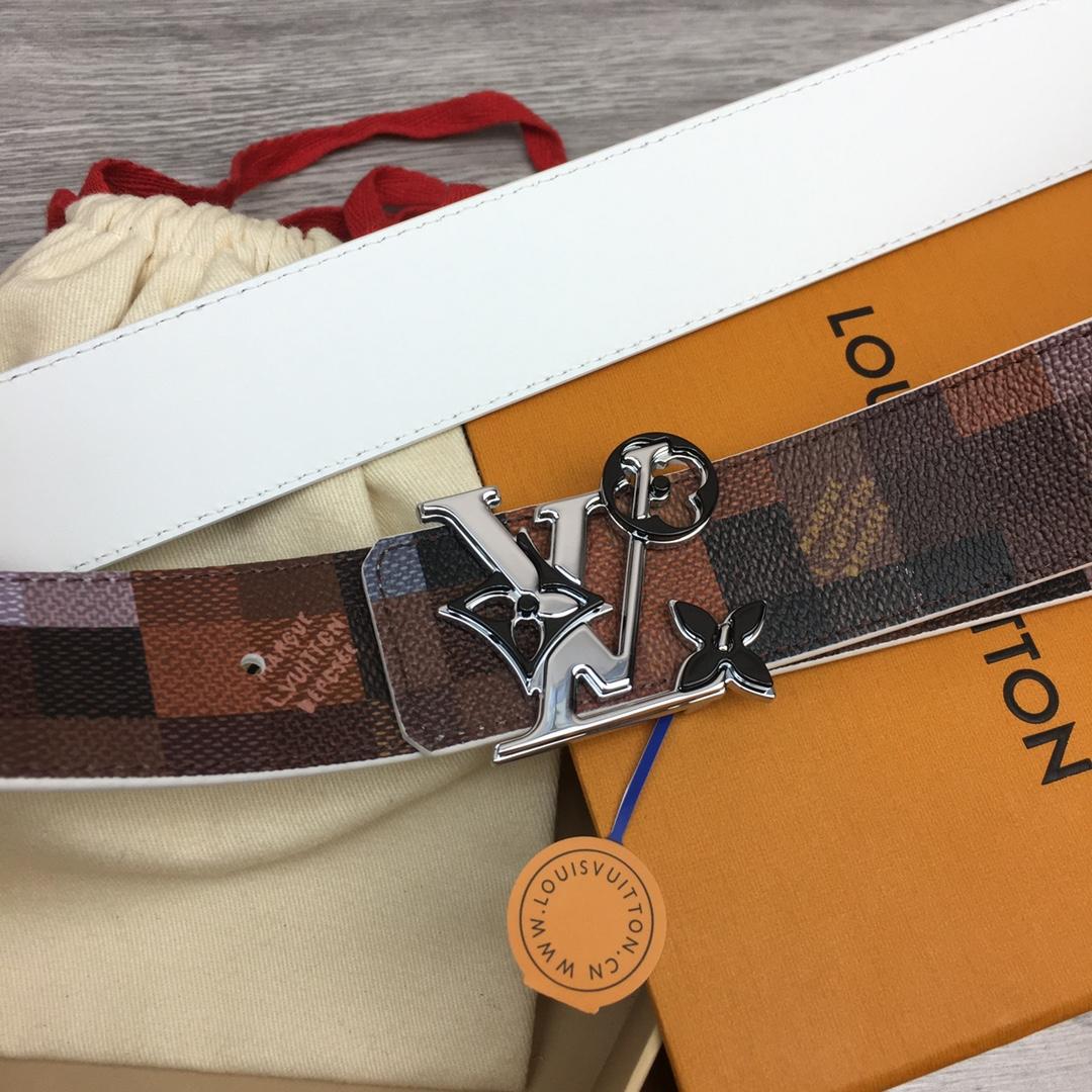 Louis Vuitton LV Initiales 40mm Reversible Belt - FashionPlug