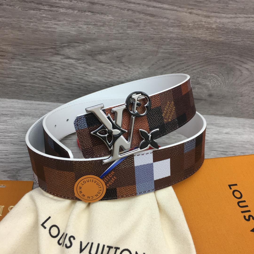 Louis Vuitton LV Initiales 40mm Reversible Belt - FashionPlug