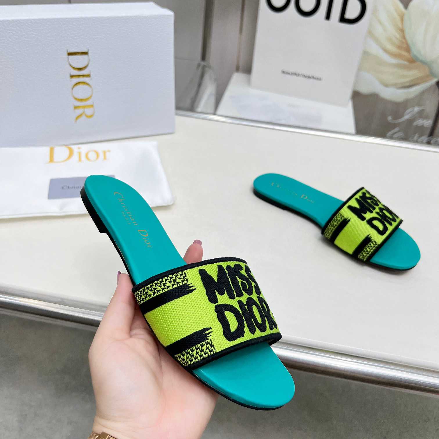 Dior Dway Slide - FashionPlug