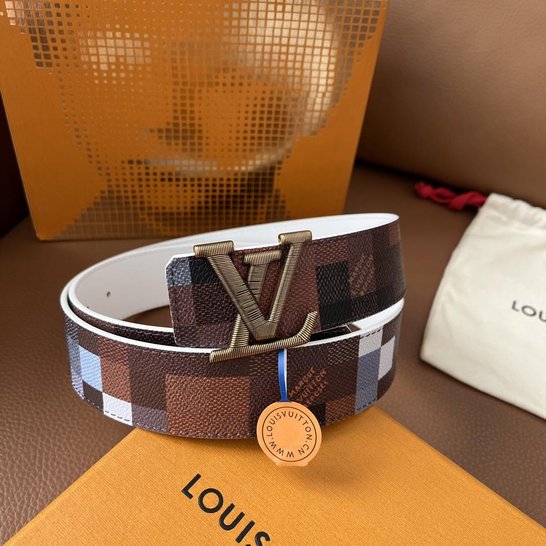 Louis Vuitton LV Initiales 40mm Reversible Belt - FashionPlug