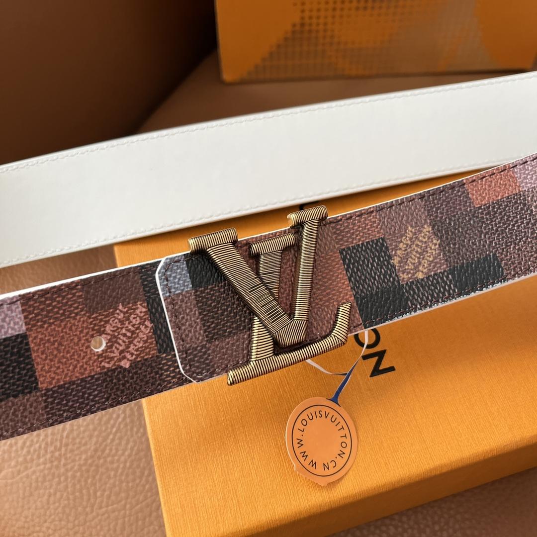 Louis Vuitton LV Initiales 40mm Reversible Belt - FashionPlug
