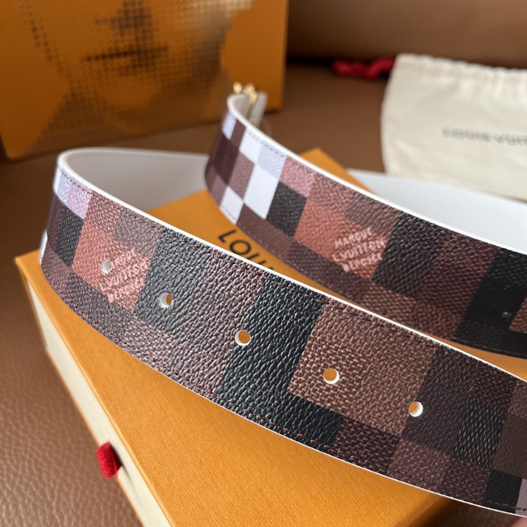 Louis Vuitton LV Initiales 40mm Reversible Belt - FashionPlug