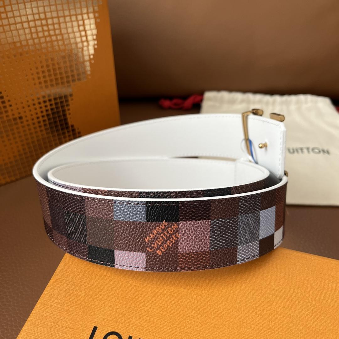 Louis Vuitton LV Initiales 40mm Reversible Belt - FashionPlug