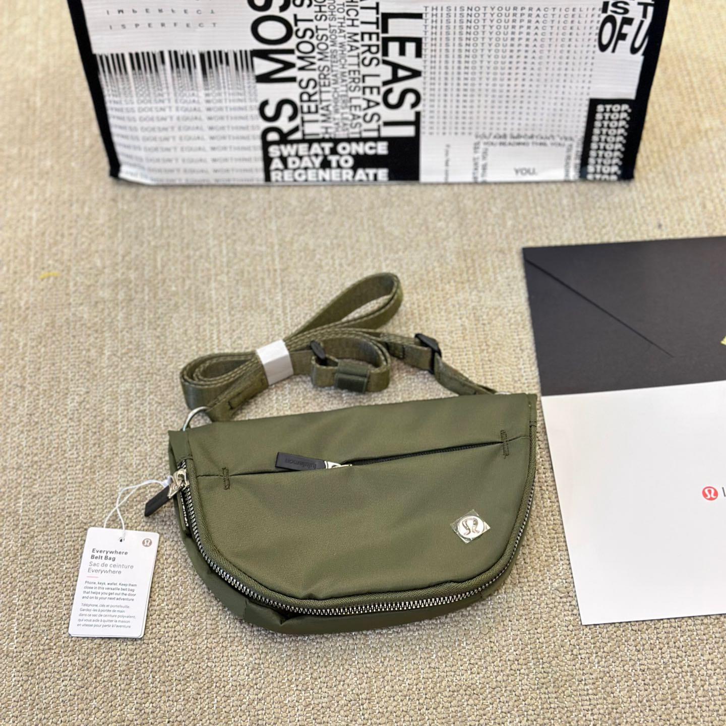 Lululemon All Night Micro Festival Bag （18-12cm） - FashionPlug