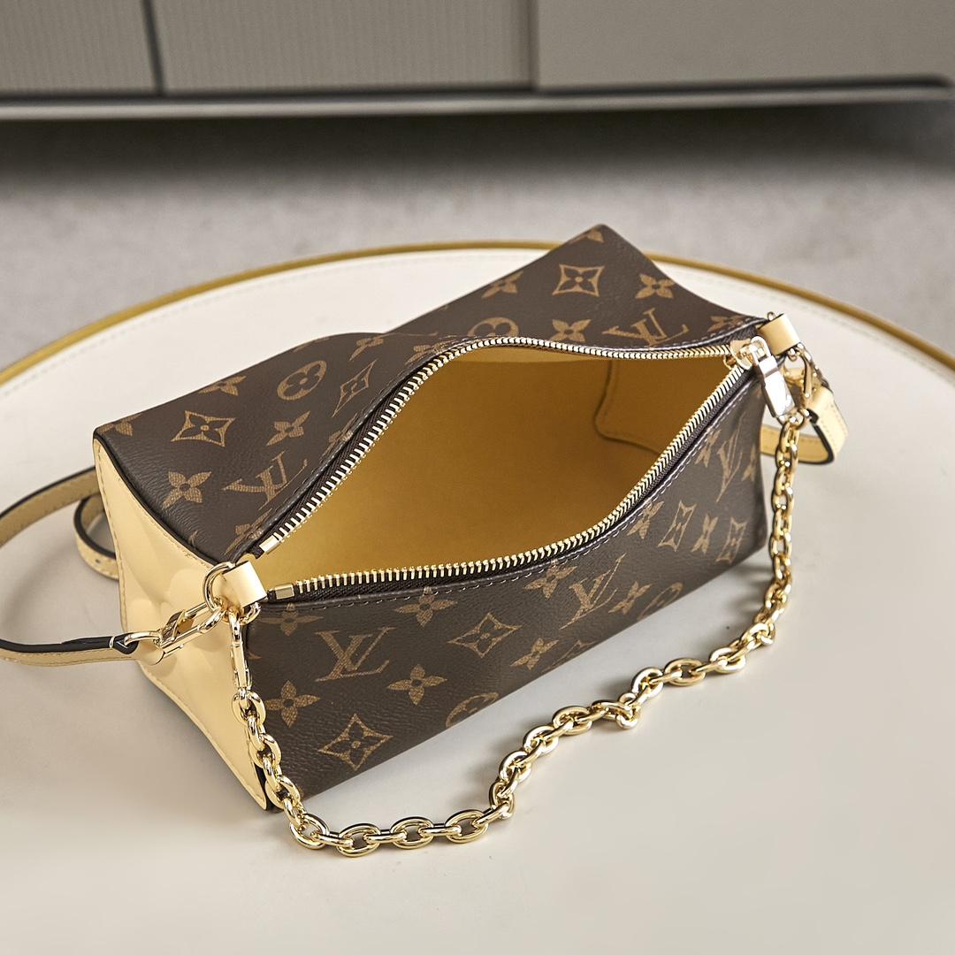 Louis Vuitton Bloom Pouch   M11672 - FashionPlug