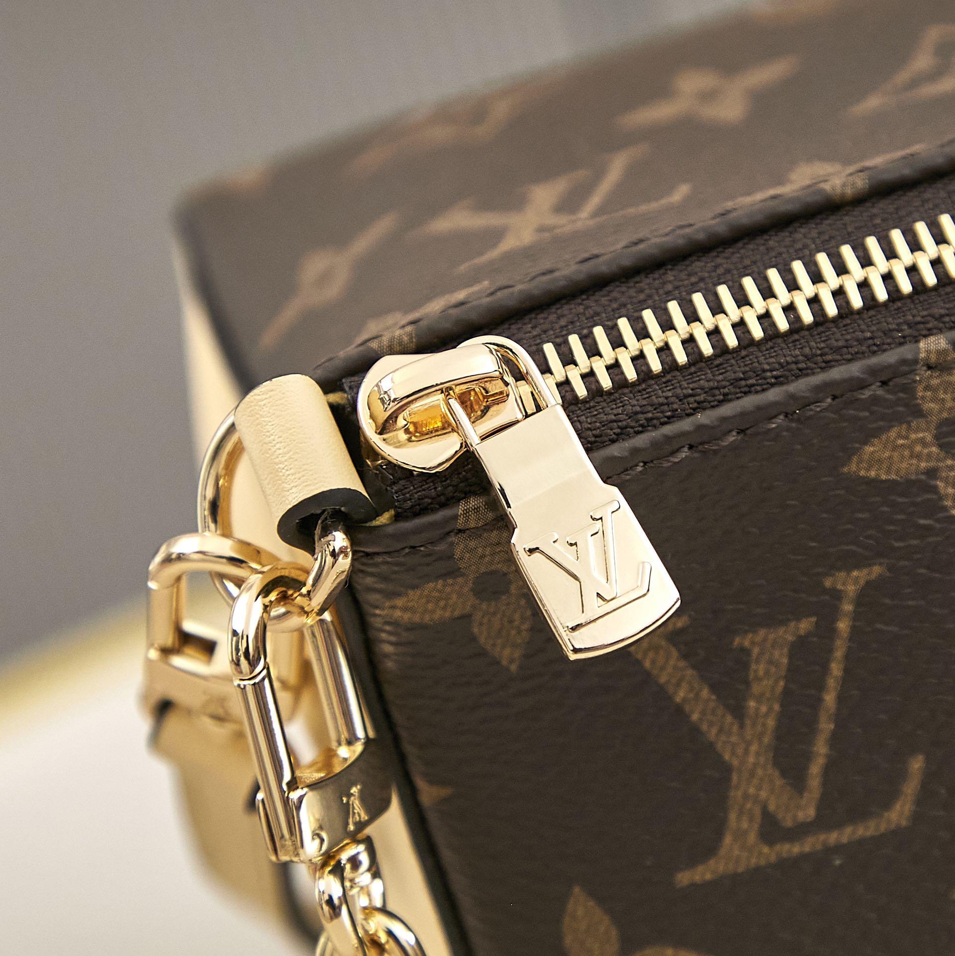 Louis Vuitton Bloom Pouch   M11672 - FashionPlug
