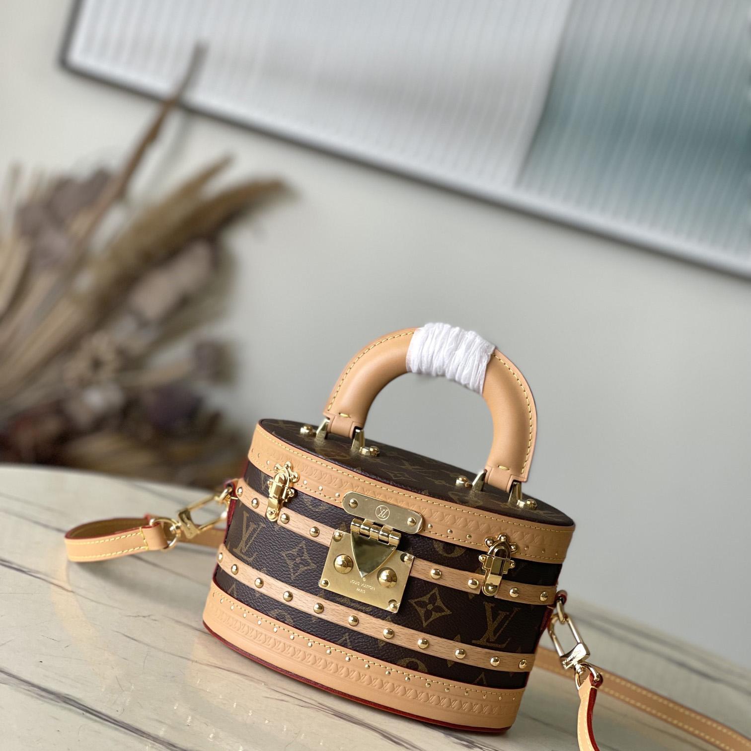Louis Vuitton Ellis   M24843 - FashionPlug