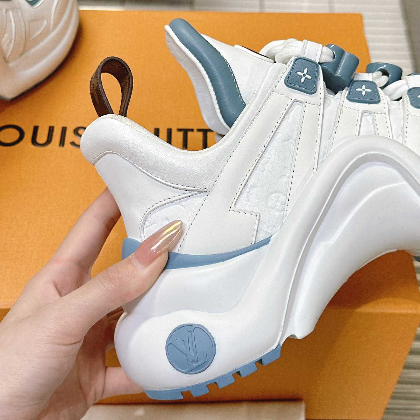 Louis Vuitton LV Archlight Sneaker   1AD28Q - FashionPlug