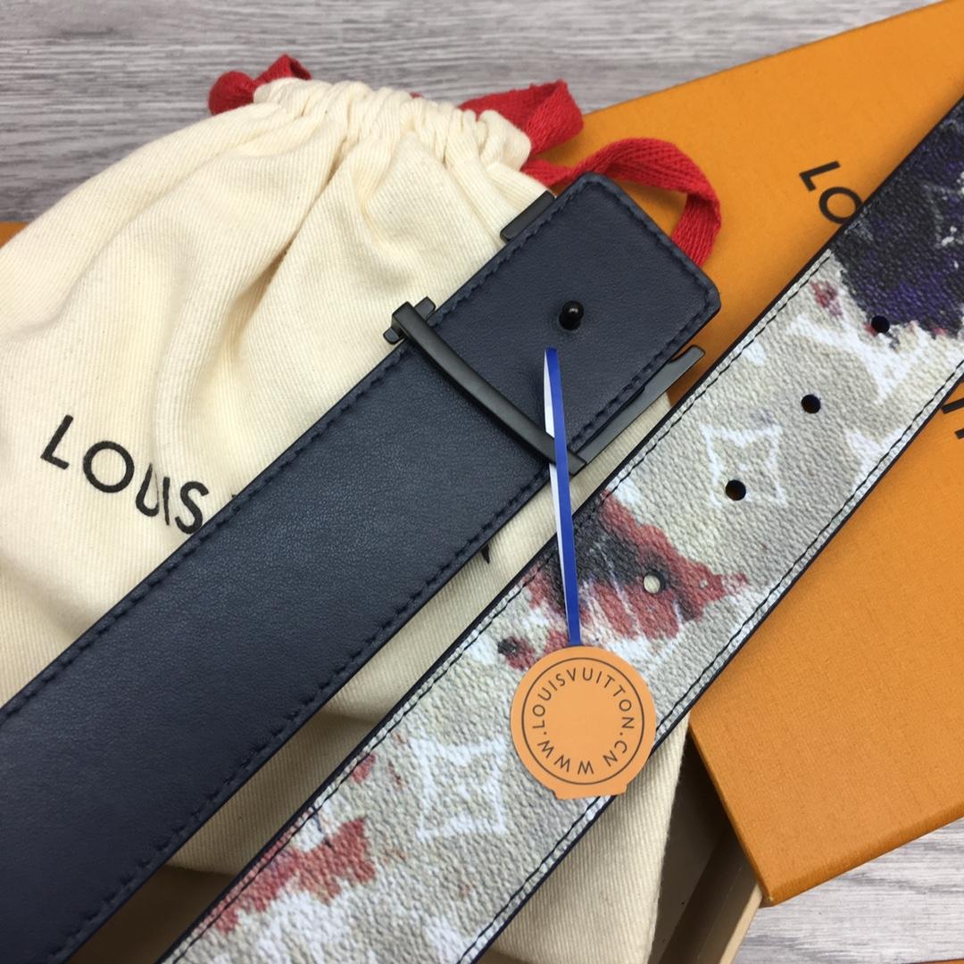 Louis Vuitton LV Initiales 40mm Reversible Belt - FashionPlug