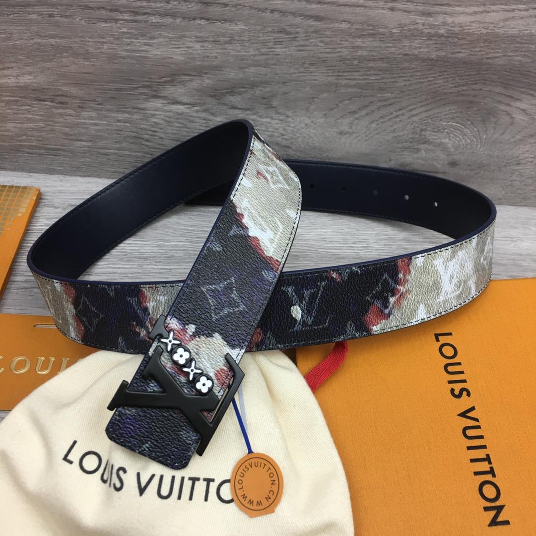 Louis Vuitton LV Initiales 40mm Reversible Belt - FashionPlug