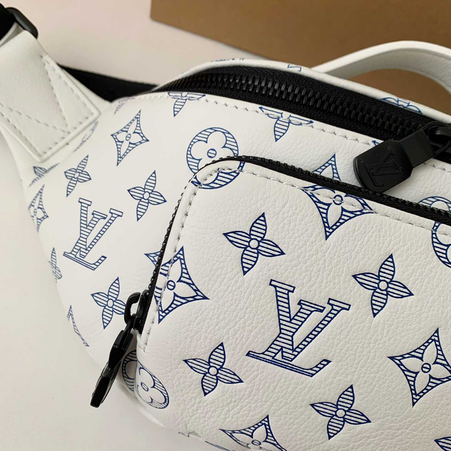 Louis Vuitton Rush Bumbag  M25227 - FashionPlug
