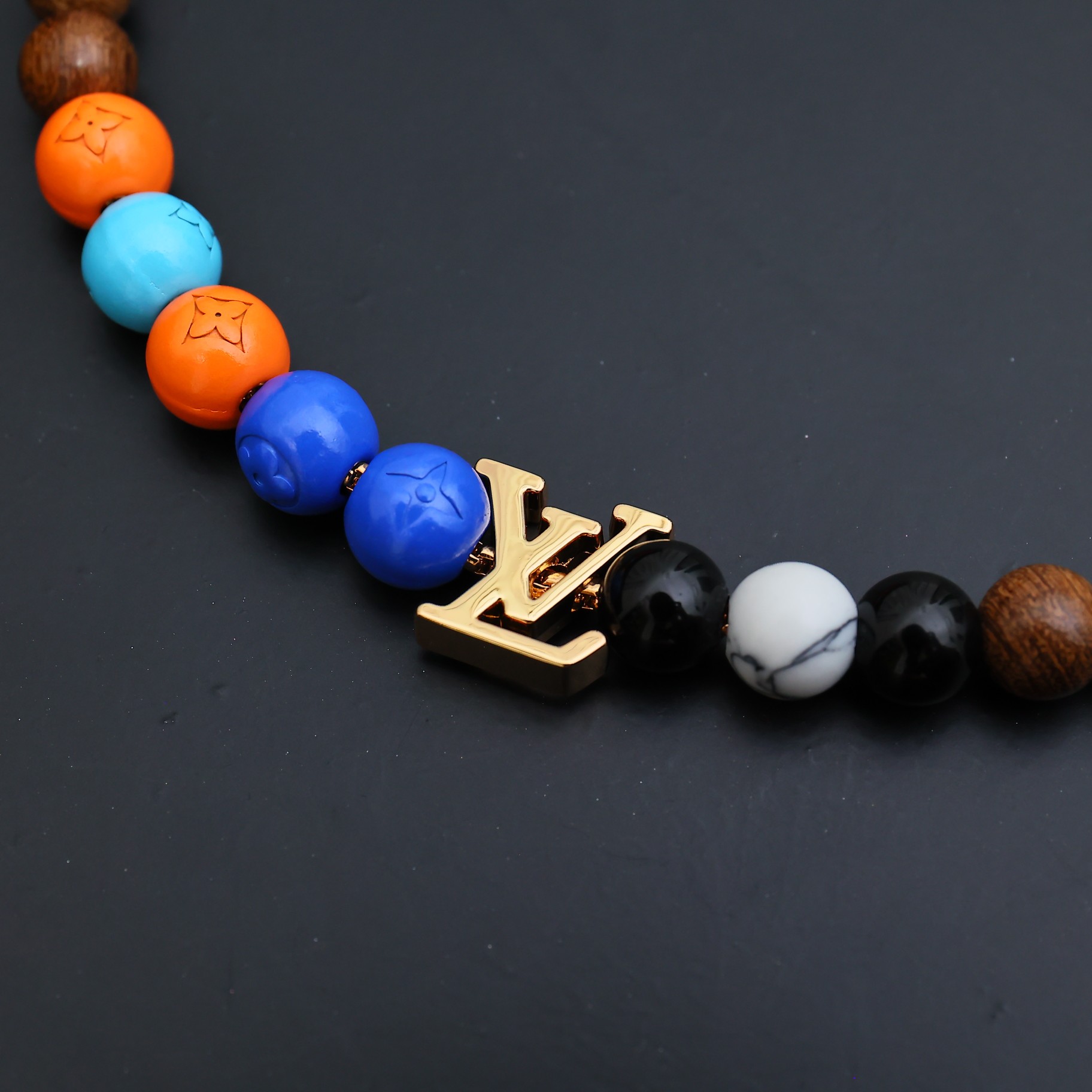 Louis Vuitton LVSurfin ' Beads Necklace    MO1891 - FashionPlug