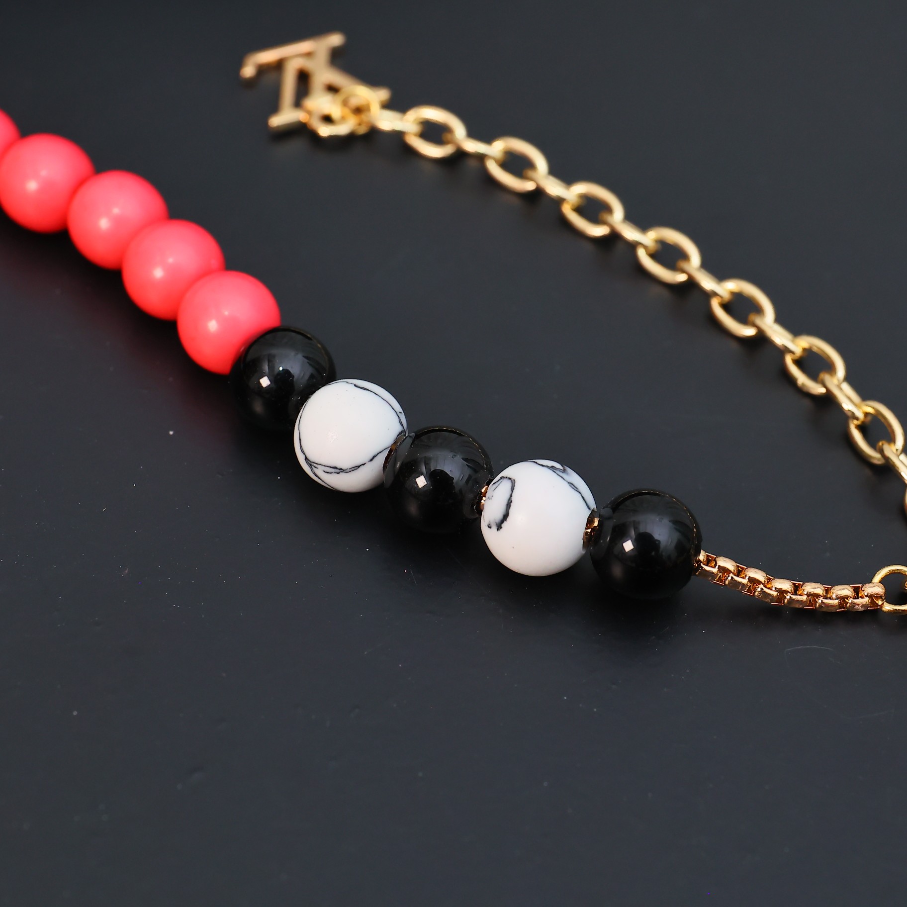 Louis Vuitton LVSurfin ' Beads Necklace    MO1891 - FashionPlug