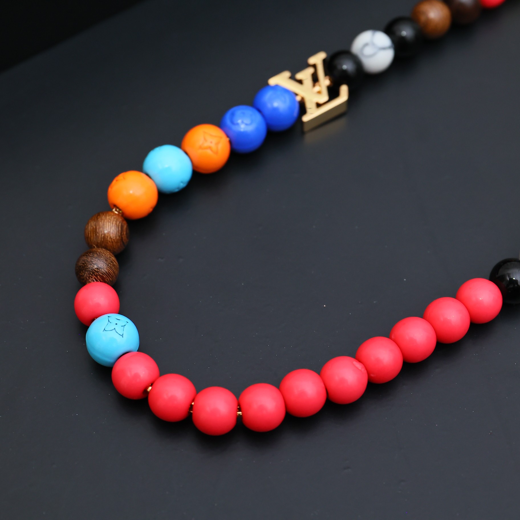 Louis Vuitton LVSurfin ' Beads Necklace    MO1891 - FashionPlug