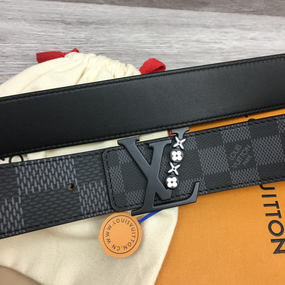 Louis Vuitton 40mm Reversible Belt - FashionPlug